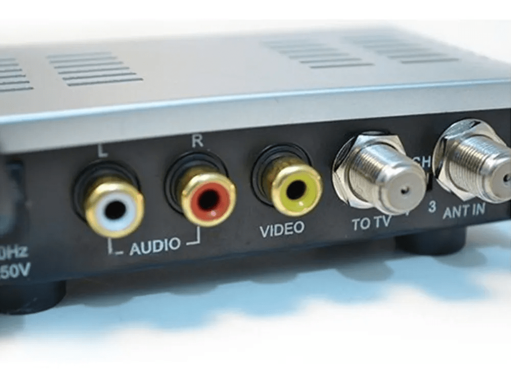 Somos Importador e Distribuidor de Rf Modulator Audio/ Video Modulador Rf